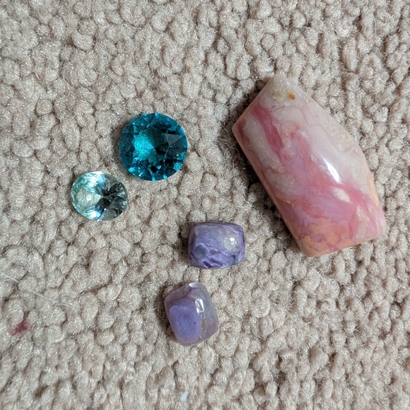 Assorted Gemstone Collection - Picture 1 of 2